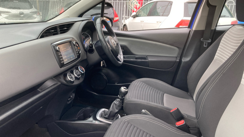 Toyota Yaris 1.5 Hybrid Icon 5dr CVT Hybrid Hatchback